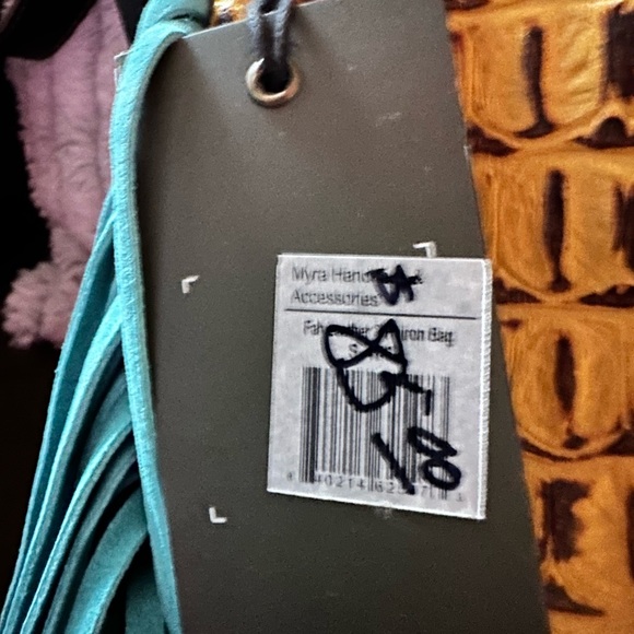 Beautiful New purse and matching wallet - Picture 5 of 6